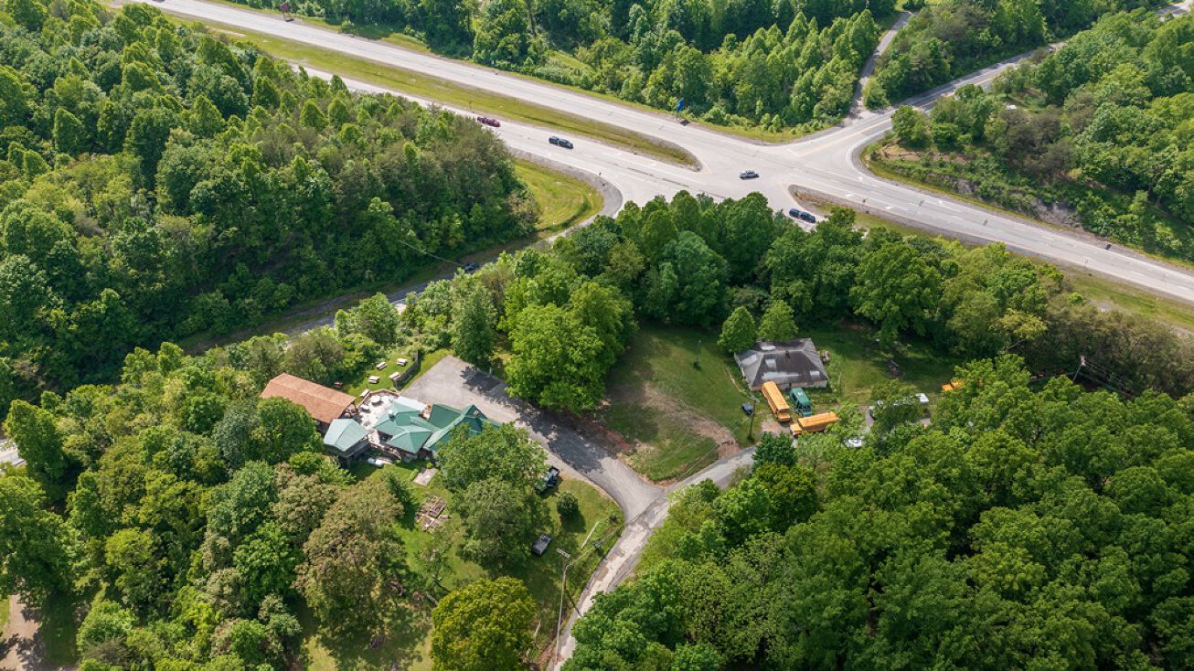 Pictures of Mixed Use property located at 211 Oscar White Rd, Lansing, WV 25862 for sales - image #1