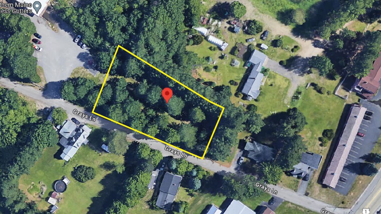 10 Grays Ln, Biddeford, ME 04005