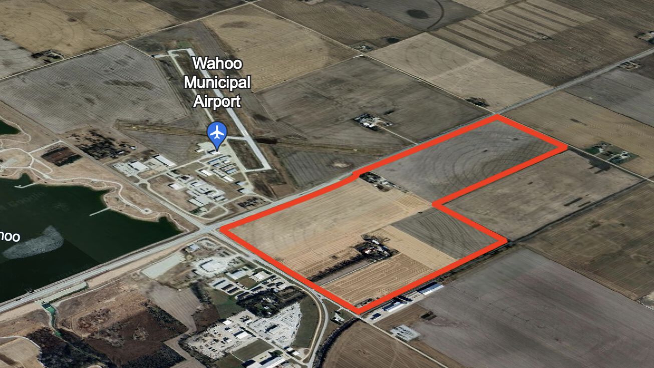 1566 Co Rd 16, Wahoo, NE 68066