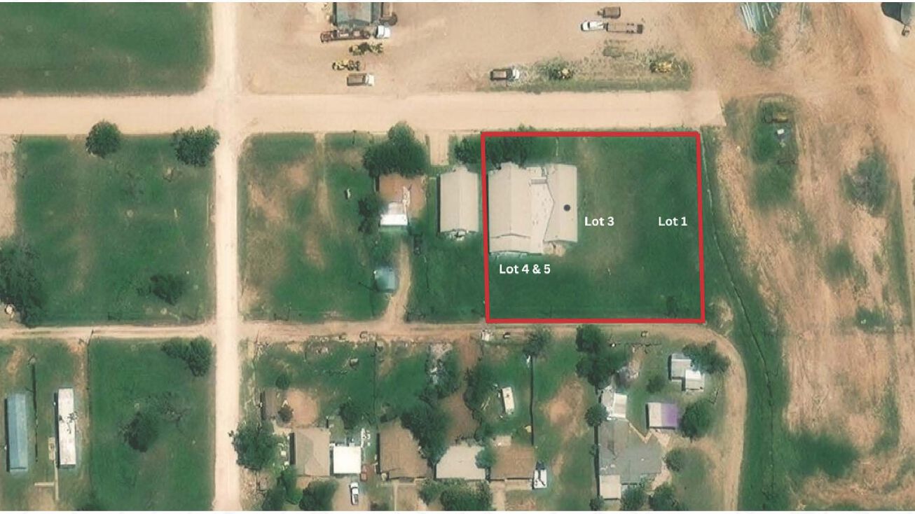 308 E Mississippi St, Floydada, TX 79235