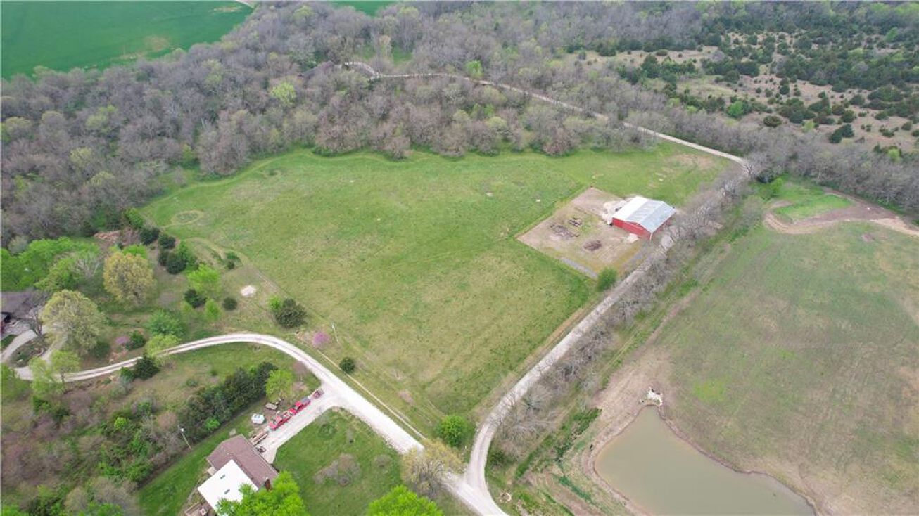 23374 Mohawk St Street, Bucyrus, KS 66013