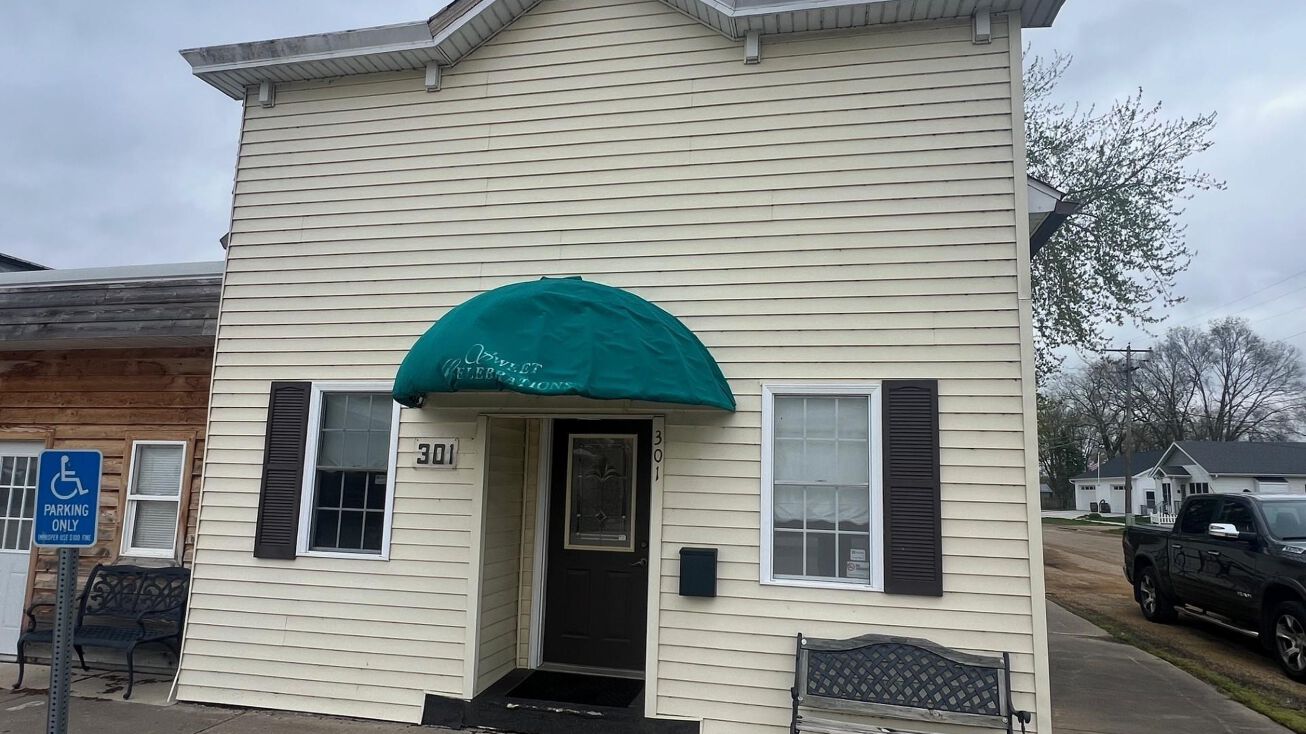 301 SALINA Street, McCausland, IA 52758