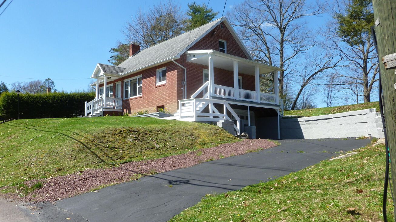 178 E Overbrook Road, Shavertown, PA 18708