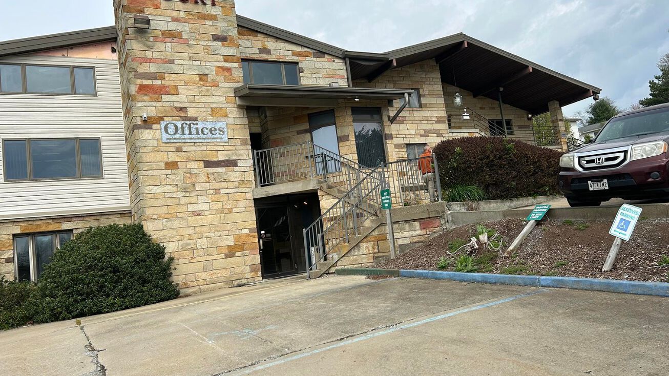 16 Riddle Court, WV 26505