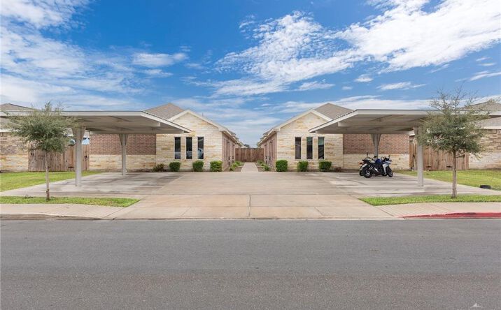 Pictures of Multifamily property located at 1802 W Cortlandt Street, Edinburg, TX 78541 for sales - image #1