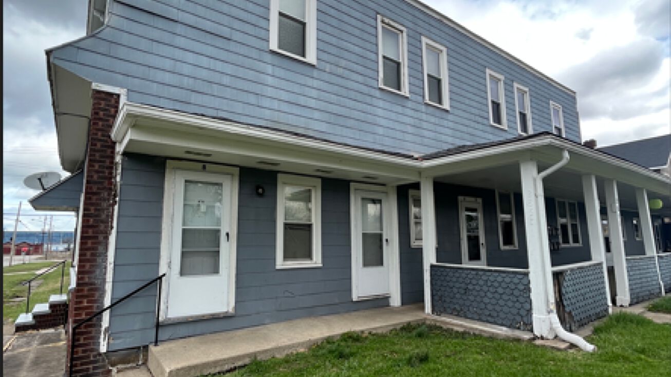 2851 Oakwood Ave, Lorain, OH 44055