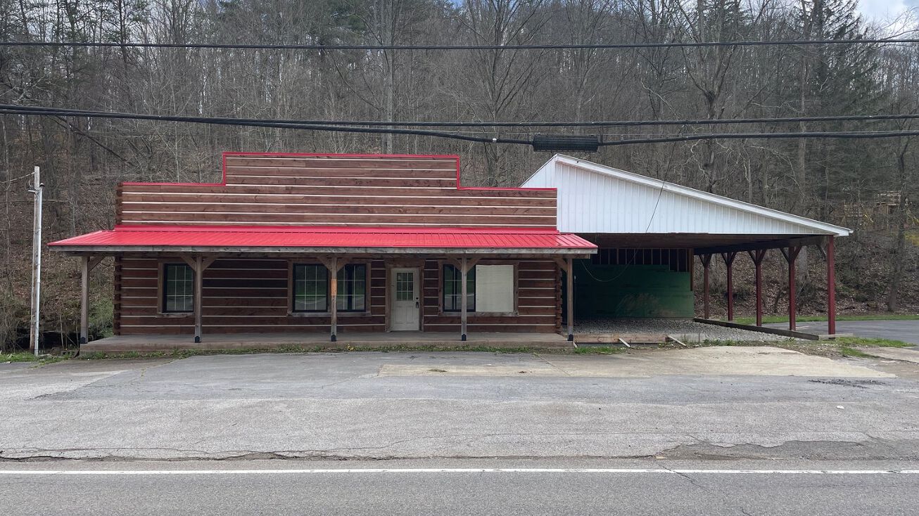 7024 Sissonville Dr, Charleston, WV 25320