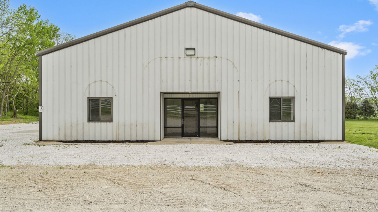 312 S Dallas St, Urbana, MO 65767 | Crexi.com