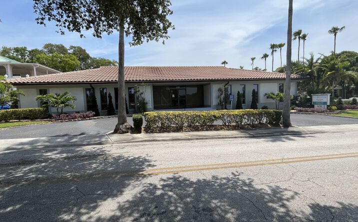 Pictures of Office property located at 609 Indian Rocks Rd, Belleair, FL 33756 for sales - image #1