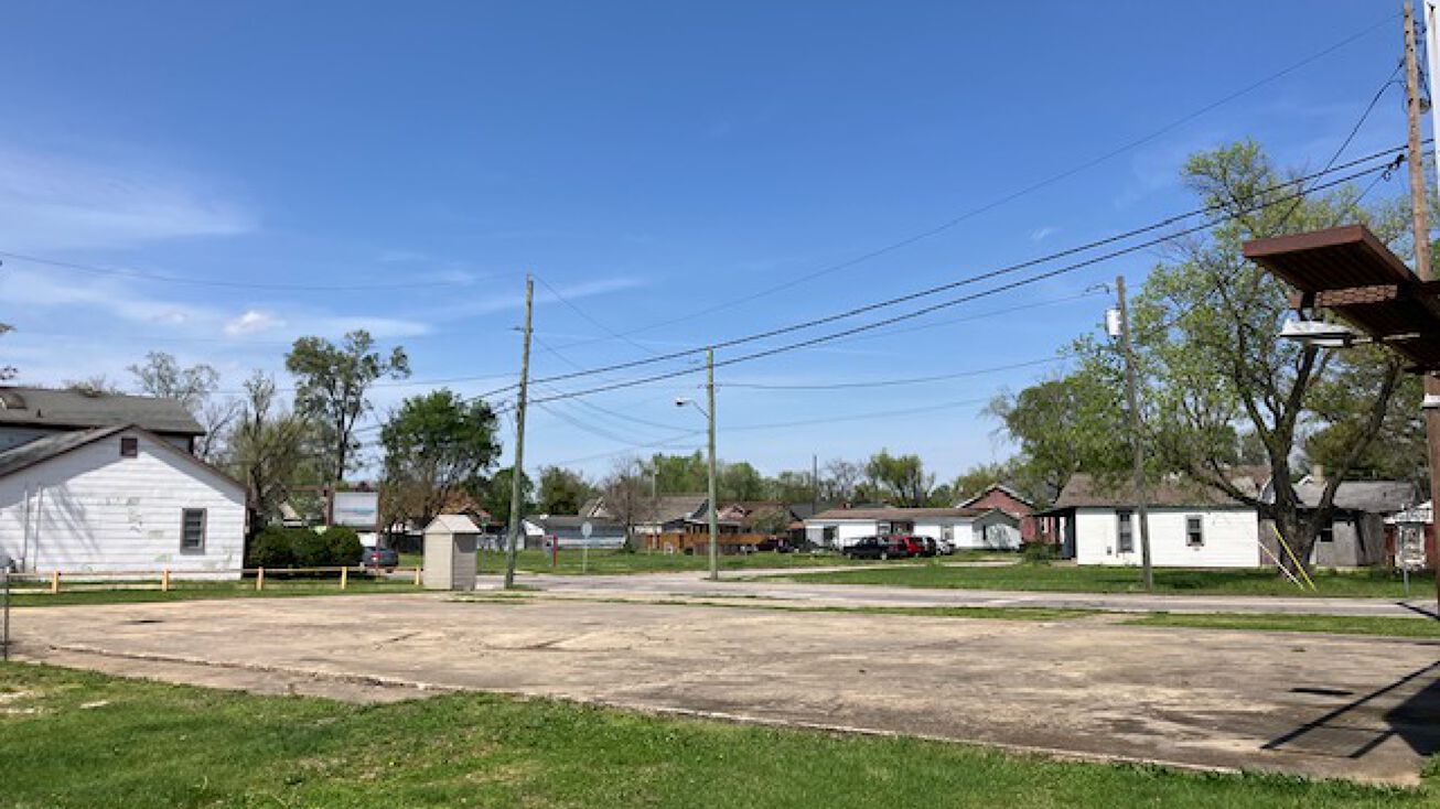 1021 Hart St, Vincennes, IN 47591