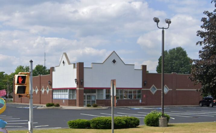 Pictures of Retail property located at 512 W Onondaga St, Syracuse, NY 13204 for sales - image #1