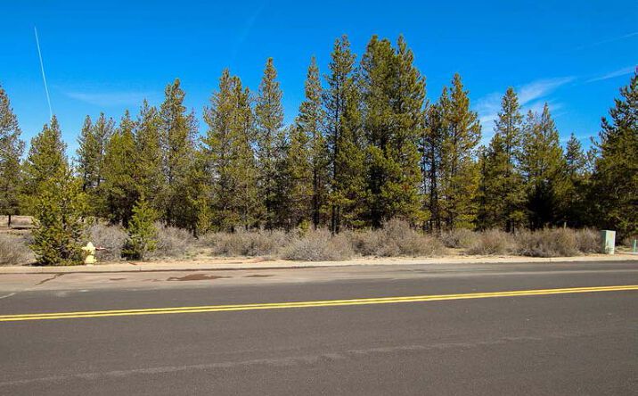 Pictures of Land property located at 16640 Assembly Way, La Pine, OR 97739 for sales - image #1