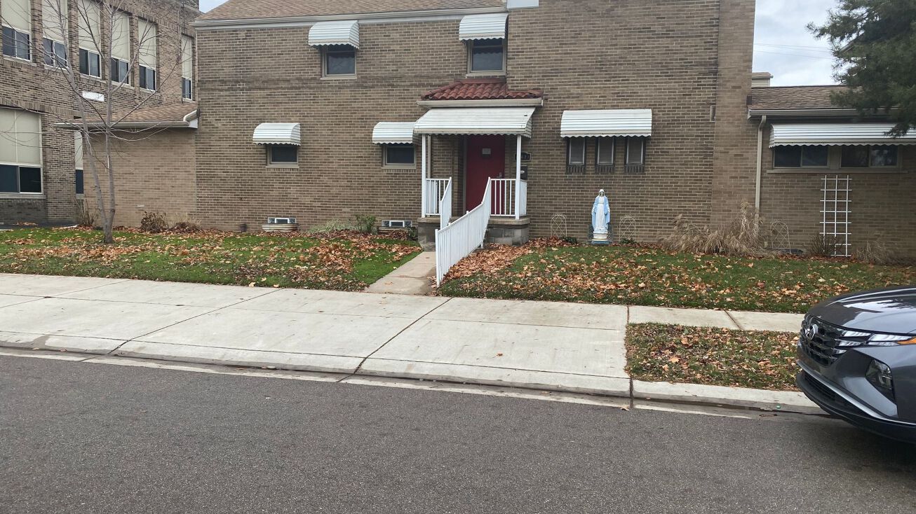 19621 Wood St, Melvindale, MI 48122