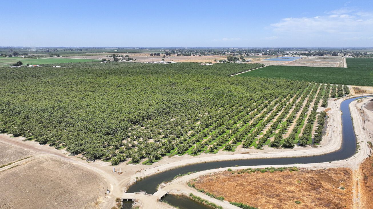 12263 14th Ave, Hanford, CA 93230