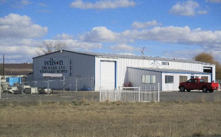 Pictures of Industrial property located at 120 N Puterbaugh Rd, Grandview, WA 98930 for sales - image #1