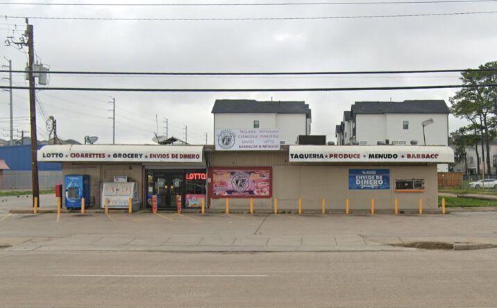 Pictures of Land, Retail property located at 2012 W 34th St, Houston, TX 77018 for sales - image #1