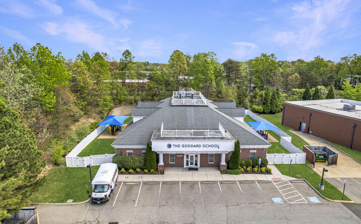 Pictures of Special Purpose property located at 12405 Cape Cod Ct, Lake Ridge, VA 22192 for sales - image #1