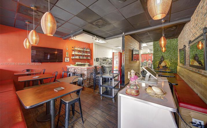 Pictures of Retail property located at Take-Out Restaurant For Sale in Country Walk, Miami, FL 33186 for sales - image #1