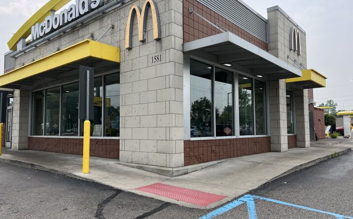 Pictures of Retail property located at 1581 Van Horn Rd, Trenton, MI 48183 for sales - image #1
