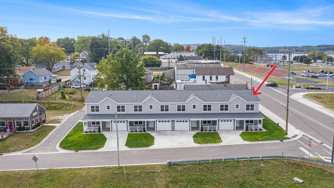 104 Water St 1, Ludington, MI 49431