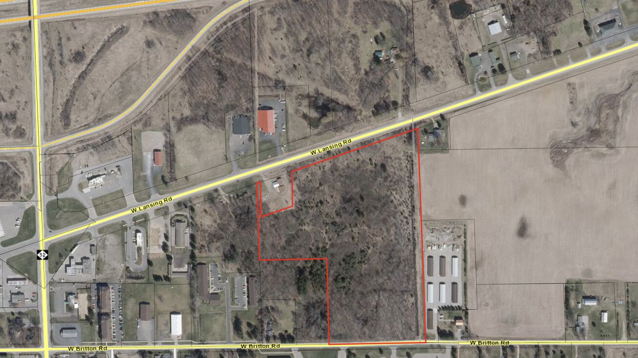 W Lansing Rd, Perry, MI 48872