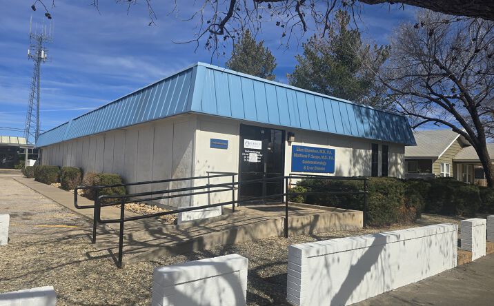 Pictures of Office property located at 3814 22nd Pl, Lubbock, TX 79410 for sales - image #1