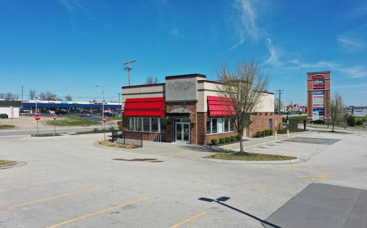 Pictures of Retail property located at 12195 Blue Ridge Blvd, Grandview, MO 64030 for sales - image #1