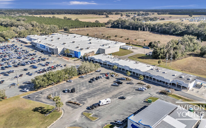 Pictures of Retail property located at 2197 NW 11th Dr, Chiefland, FL 32626 for sales - image #1