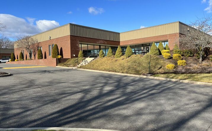 image of property at 4 FAIRFIELD BLVD Wallingford CT 06492