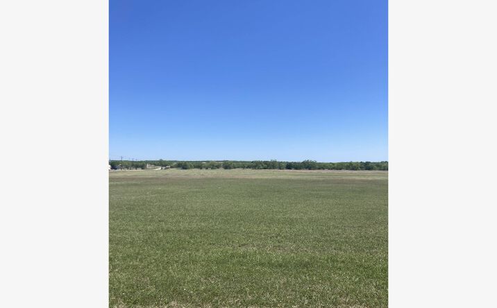 Pictures of Land property located at 100 Rancho Grande, Floresville, TX 78114 for sales - image #1