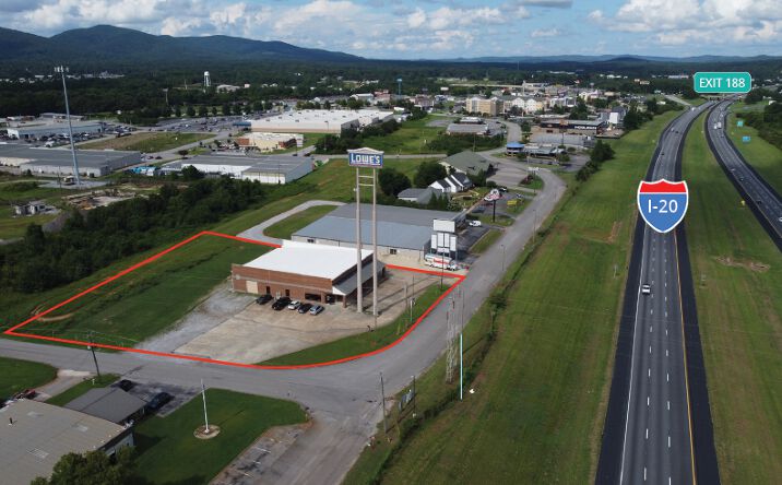 Pictures of Industrial property located at 162 Industrial Dr, Oxford, AL 36203 for comps - image #1