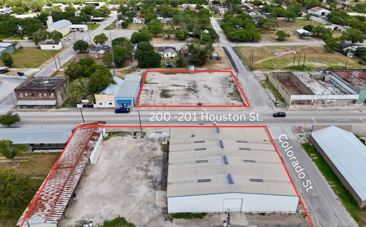 Pictures of Industrial property located at 201 Houston St, George West, TX 78022 for sales - image #1