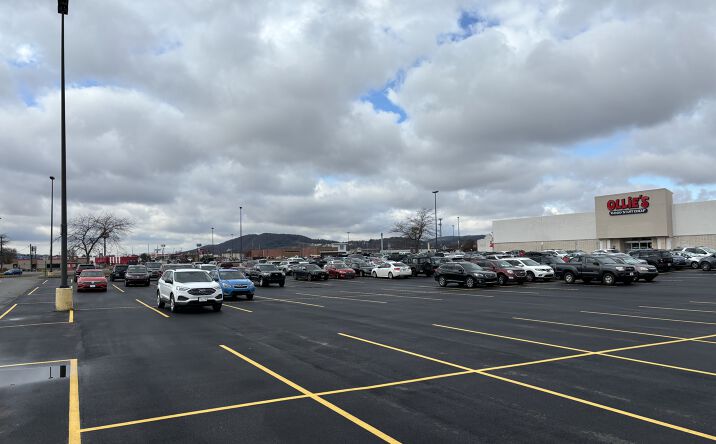 Pictures of Retail property located at 225 Columbia Mall Dr, Bloomsburg, PA 17815 for sales - image #1