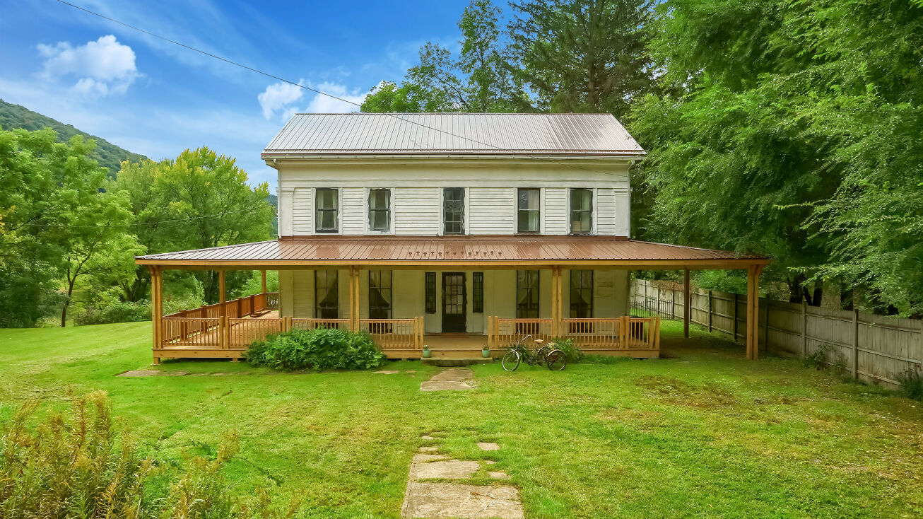 129 Elm St, Tionesta, PA 16353