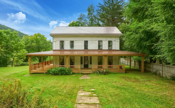 Pictures of Hospitality, Mixed Use, Multifamily, Office property located at 129 Elm St, Tionesta, PA 16353 for sales - image #1