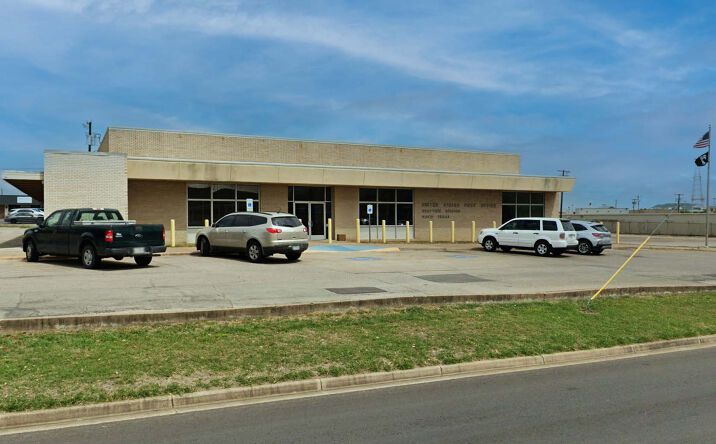 Pictures of Retail property located at 800 Wooded Acres Dr, Waco, TX 76710 for sales - image #1