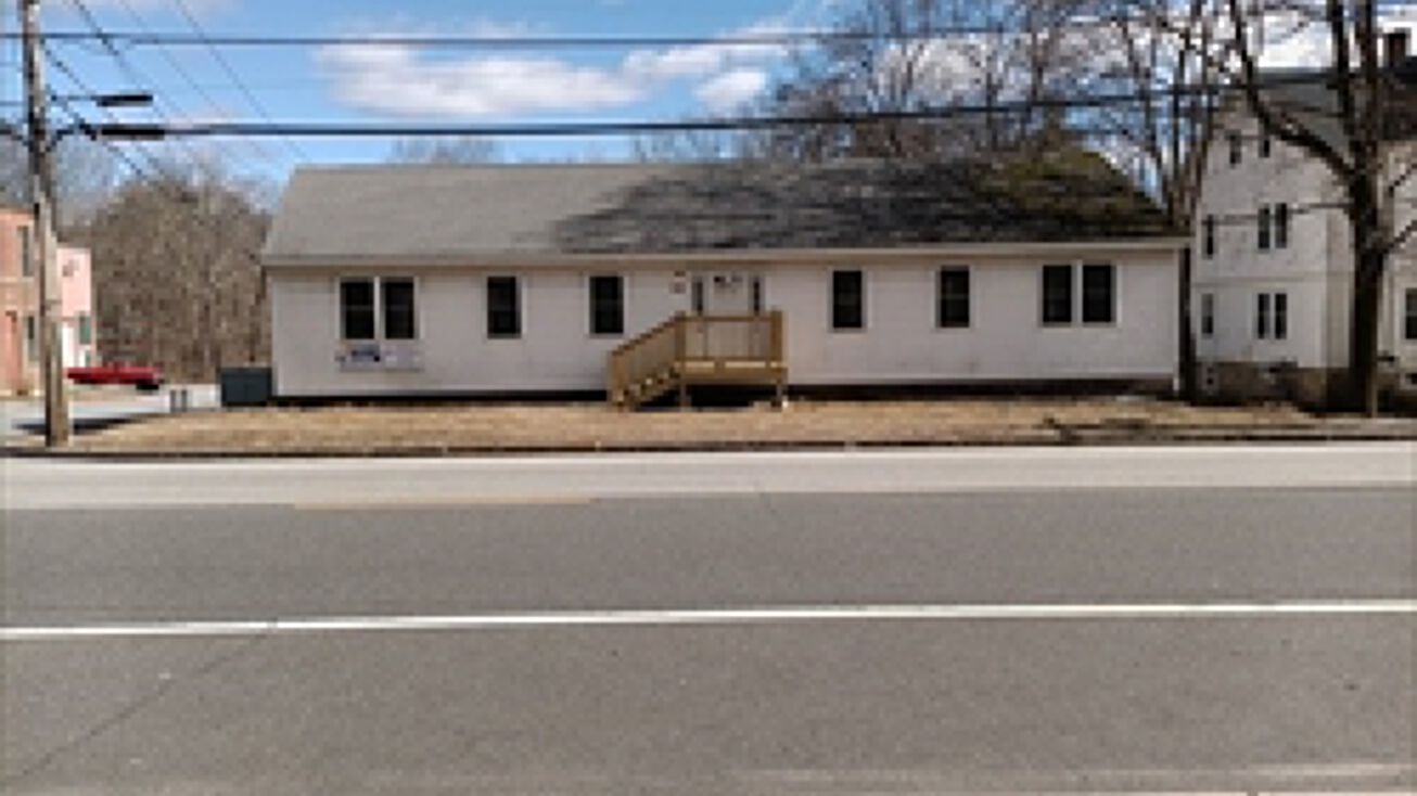 476 Worcester St, Southbridge, MA 01550