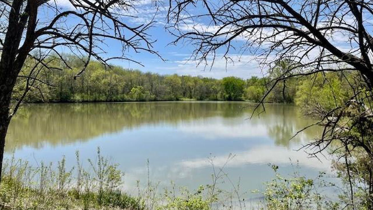 00000 219 Street, Tonganoxie, KS 66086