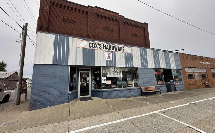 Pictures of Retail property located at 200 W MAIN Street, Crossville, IL 62827 for sales - image #1