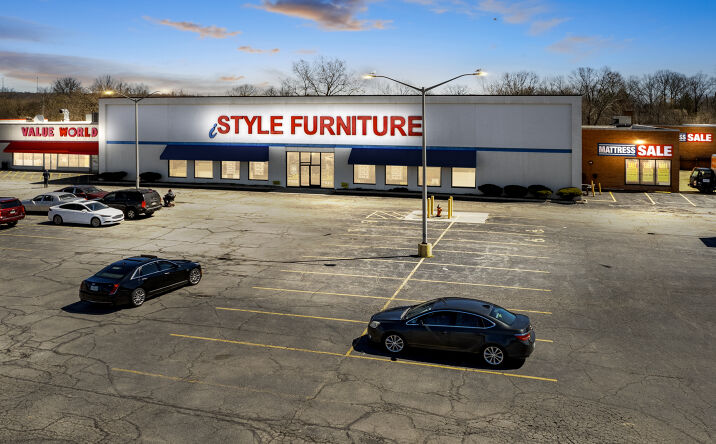 Pictures of Retail property located at 4639 Northfield Rd, North Randall, OH 44128 for comps - image #1