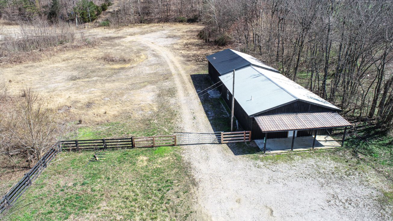 13957 KY70, Yosemite, KY 42566