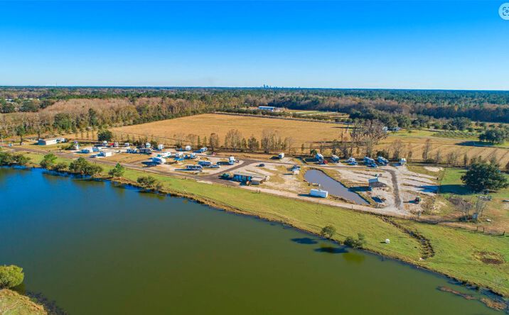 Pictures of Multifamily property located at 11950 Old Kings Rd, Jacksonville, FL 32219 for sales - image #1
