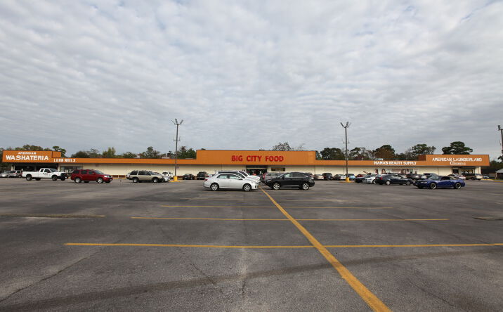 Pictures of Retail property located at 11330 Homestead Rd, Houston, TX 77016 for sales - image #1