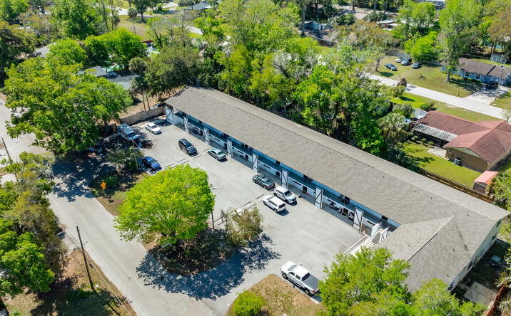 Pictures of Multifamily property located at 1216 Kennedy Rd, Daytona Beach, FL 32117 for sales - image #1