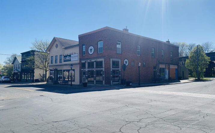 Pictures of Multifamily, Land property located at 1030 Mound Street, Davenport, IA 52803 for sales - image #1