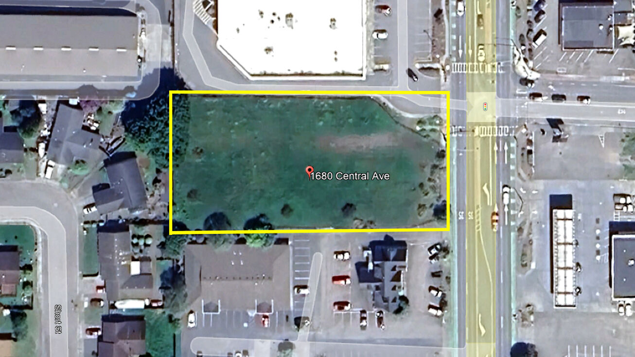 1680 Central Avenue, McKinleyville, CA 95519