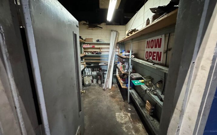 Pictures of Retail, Business for Sale property located at 217 S Washington St, Albany, KY 42602 for sales - image #1