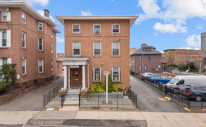 Pictures of Office property located at 124 Jefferson St, Hartford, CT 06106 for sales - image #1