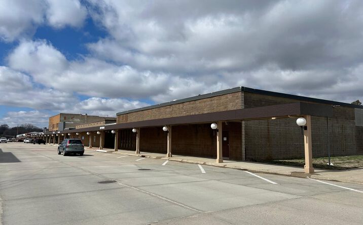 Pictures of Industrial, Mixed Use, Retail, Special Purpose property located at 403 E Main St, Belmond, IA 50421 for sales - image #1