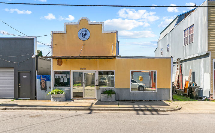 image of property at 8518 OAK ST New Orleans LA 70118-1201